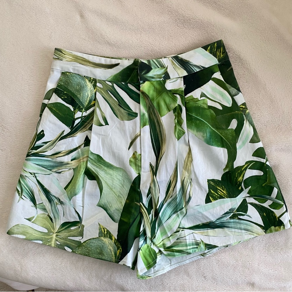 Tropical shorts